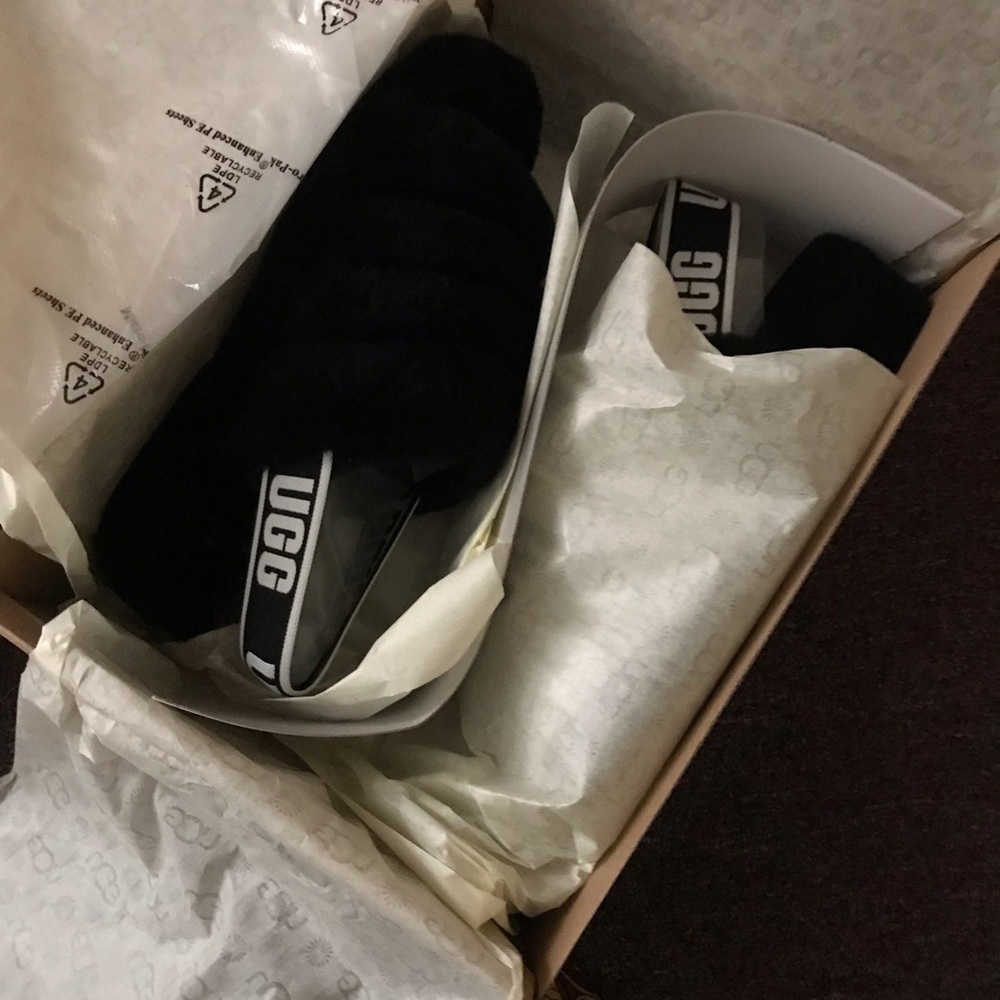 Uggs slippers